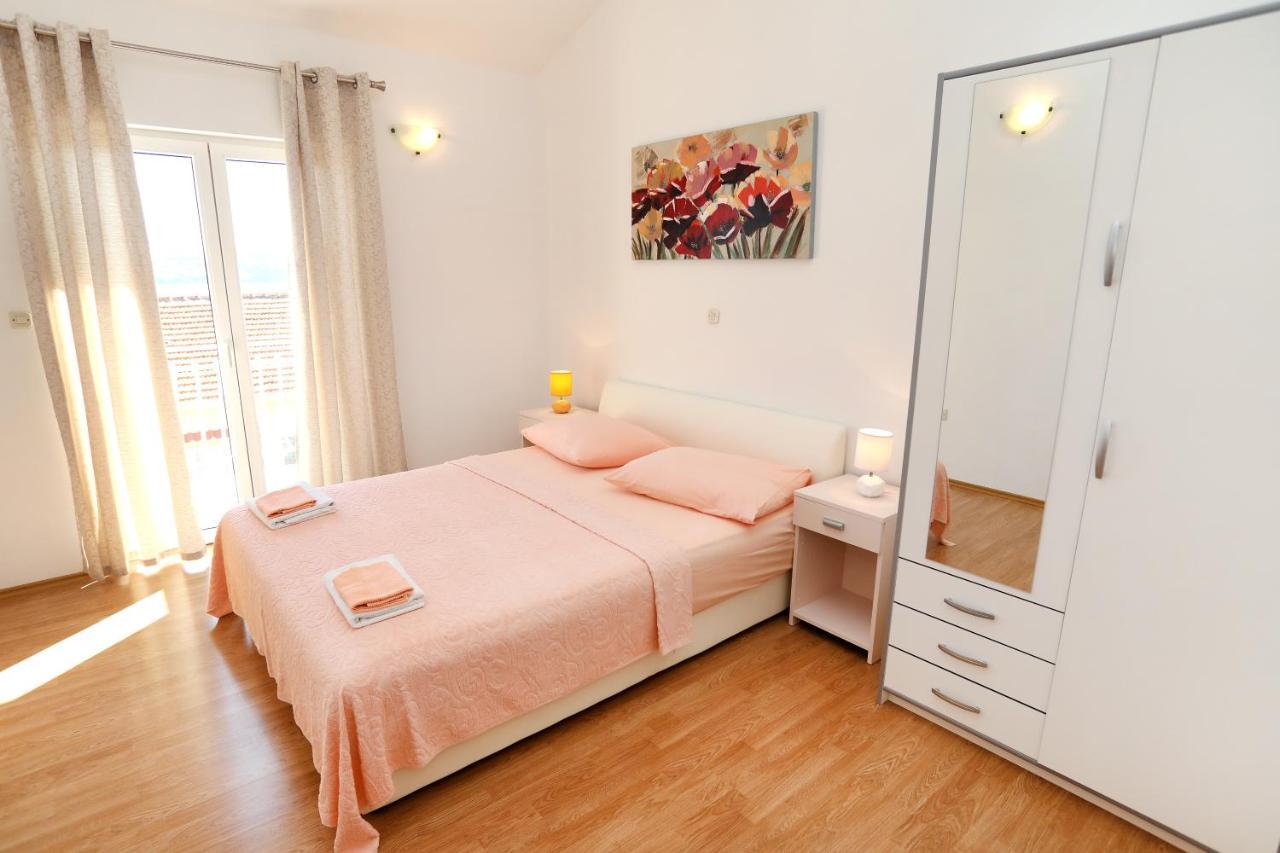 Apartments M&I Трогір Екстер'єр фото